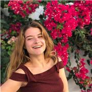 Étudiante en droit, offre des cours de droit et d’aide aux devoirs primaire et collège sur Toulouse.